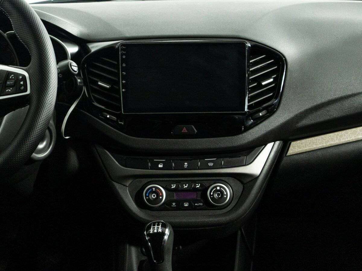 Lada (ВАЗ) Vesta с пробегом — 2019 год. Фото: #13