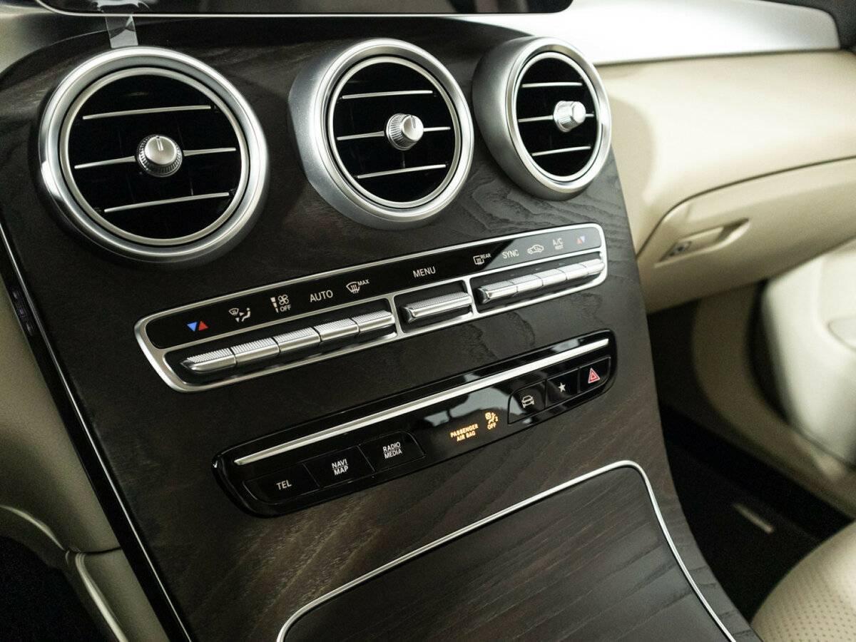 Mercedes-Benz GLC с пробегом — 2020 год. Фото: #17