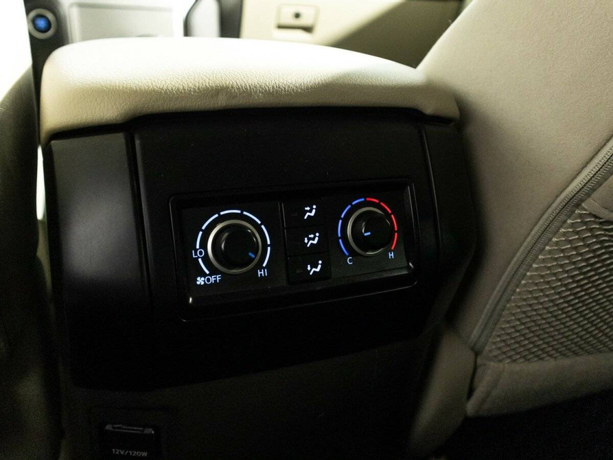 Toyota Land Cruiser Prado с пробегом — 2022 год. Фото: #21