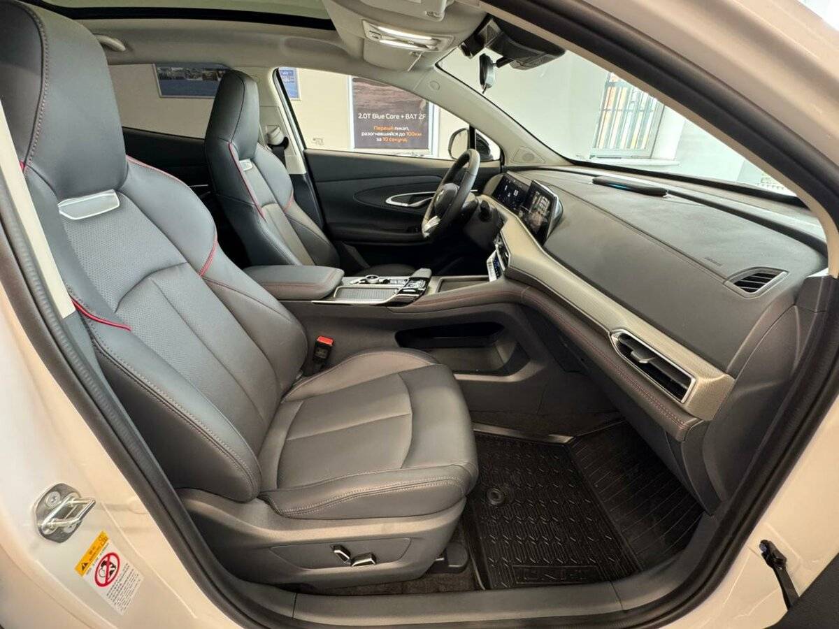 Changan UNI-T с пробегом — 2024 год. Фото: #12