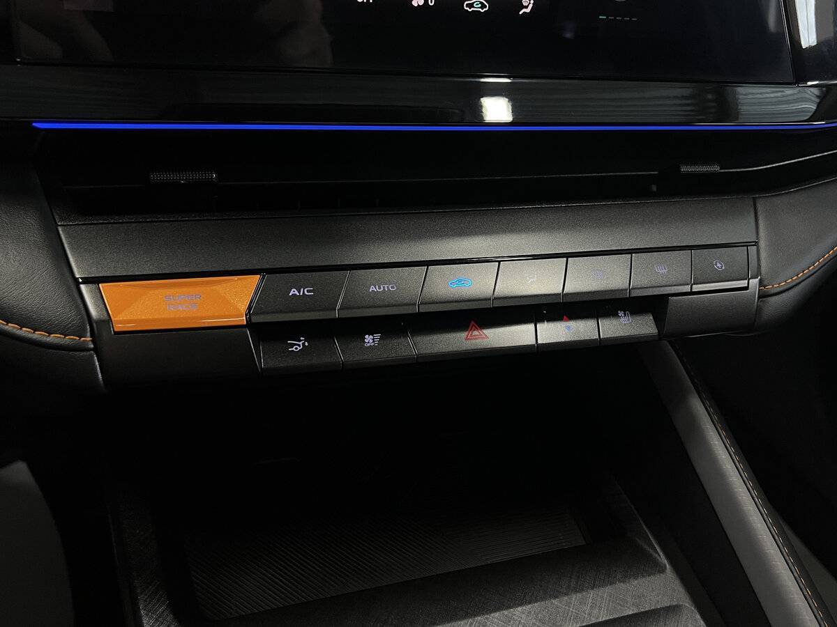 Changan UNI-V с пробегом — 2023 год. Фото: #17