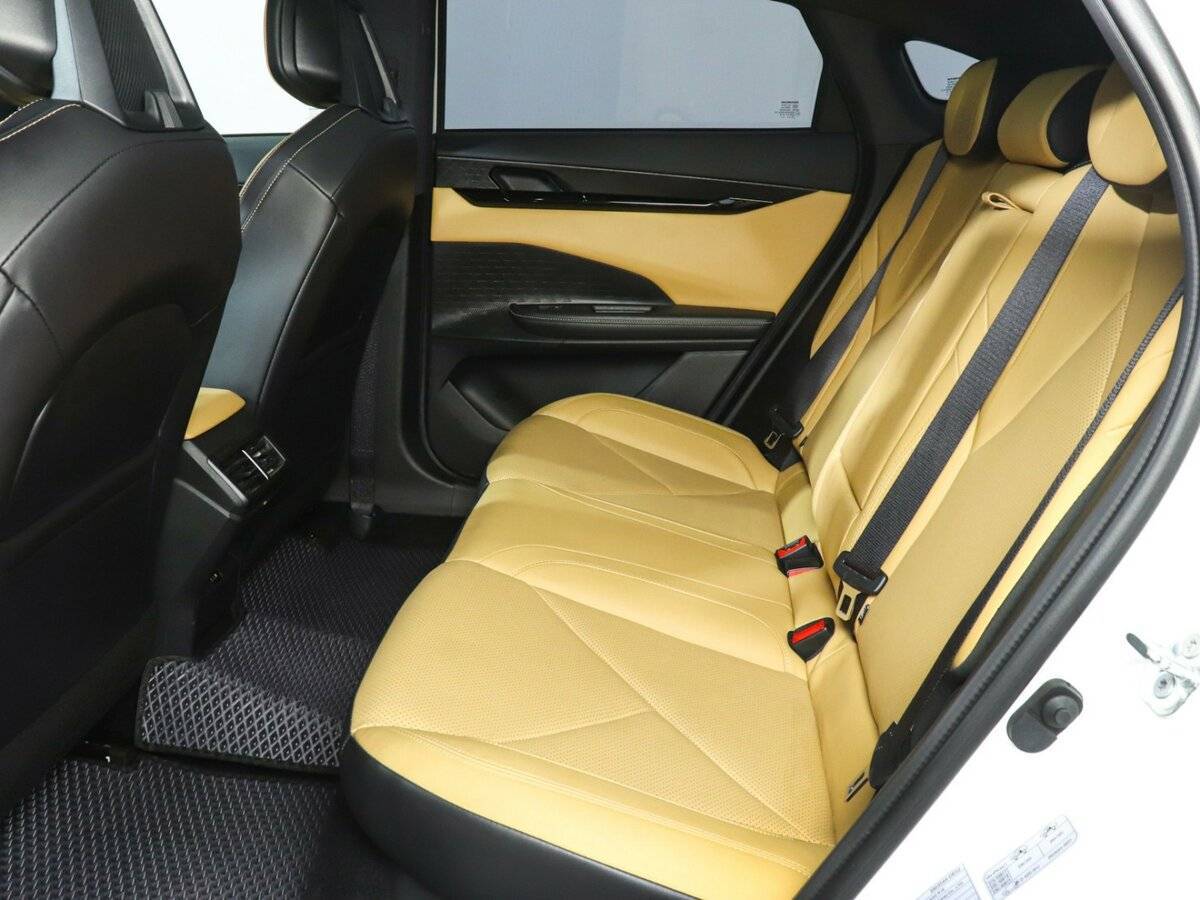 Changan UNI-V с пробегом — 2022 год. Фото: #8