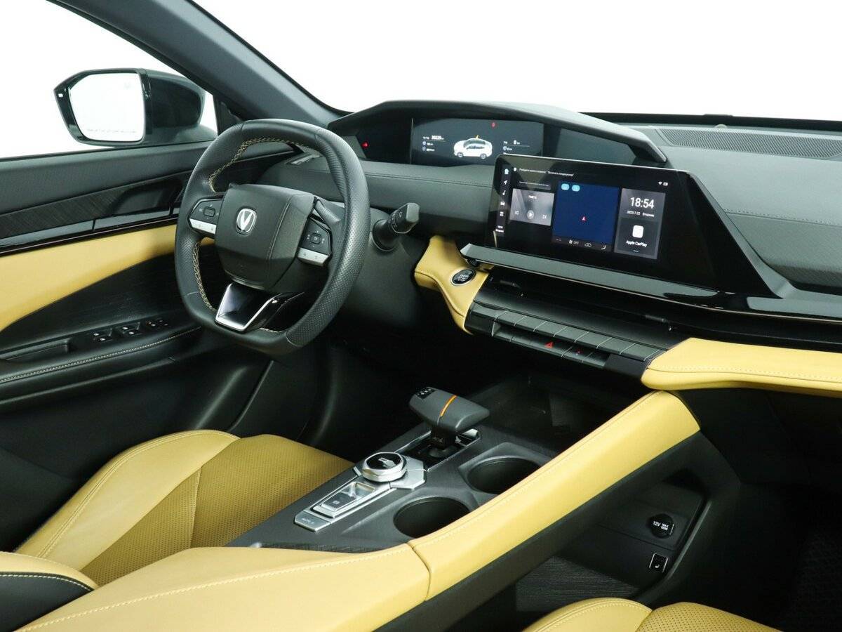 Changan UNI-V с пробегом — 2022 год. Фото: #20