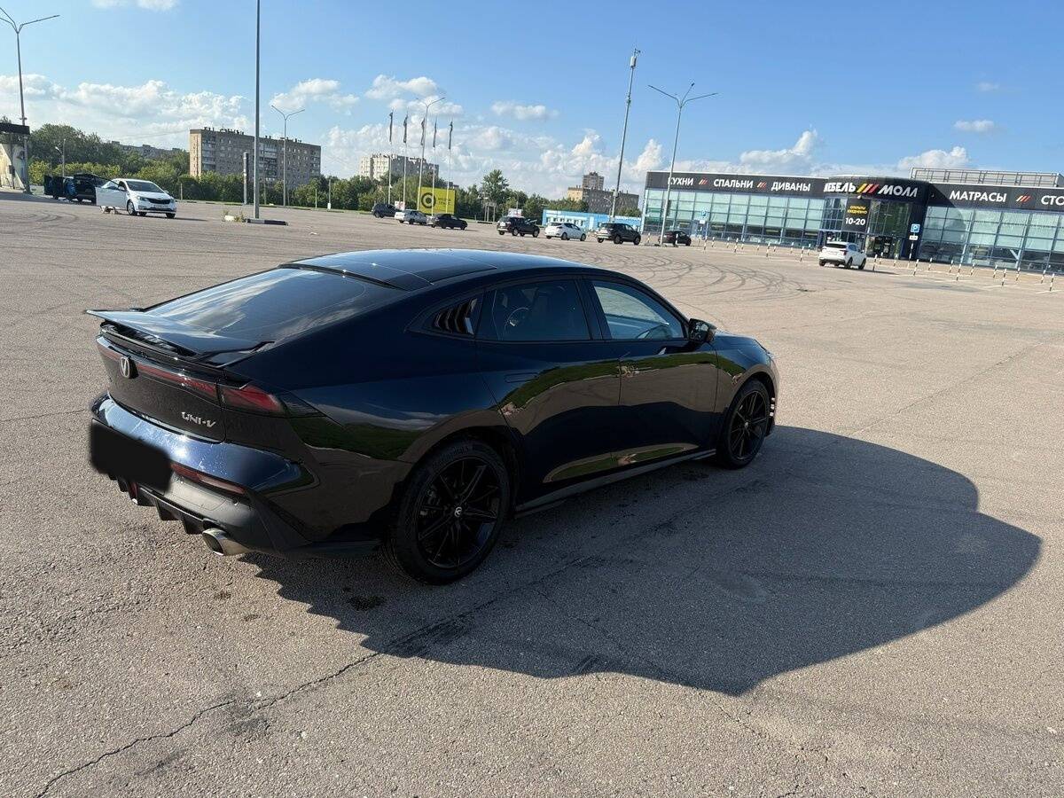 Changan UNI-V с пробегом — 2023 год. Фото: #3