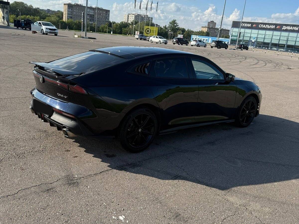 Changan UNI-V с пробегом — 2023 год. Фото: #4