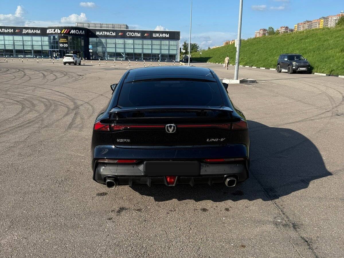Changan UNI-V с пробегом — 2023 год. Фото: #5