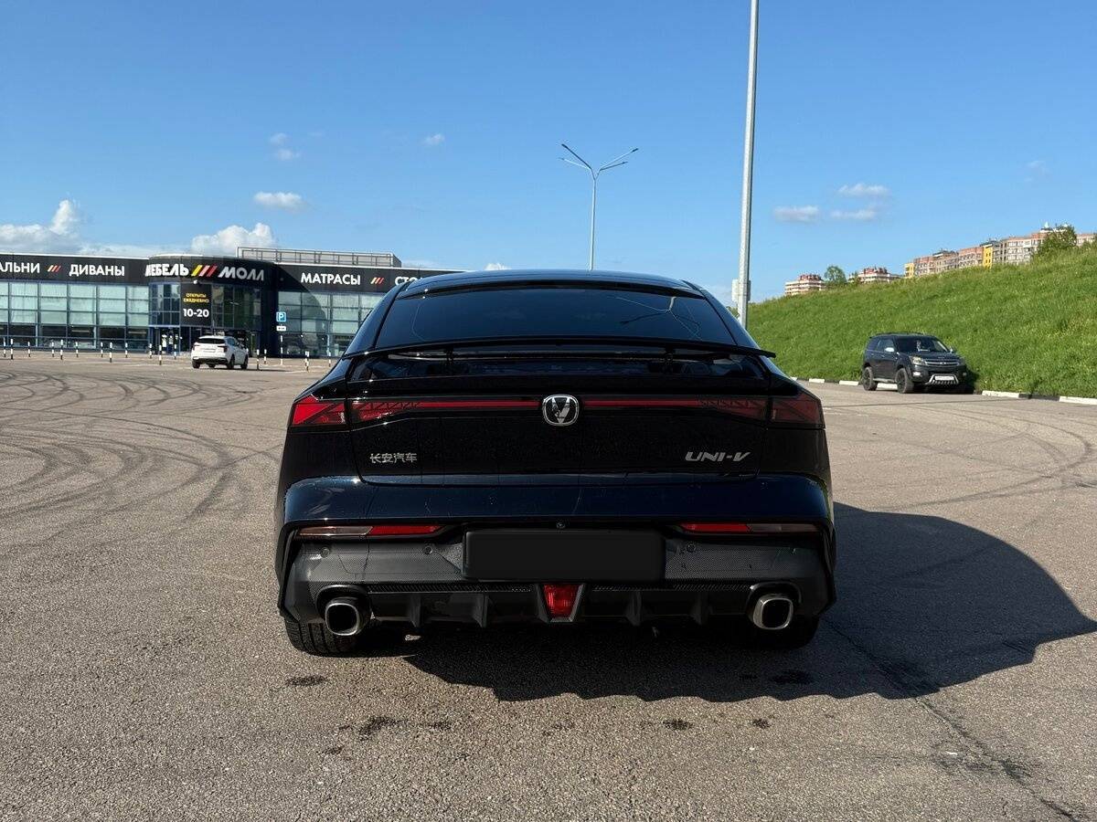 Changan UNI-V с пробегом — 2023 год. Фото: #6