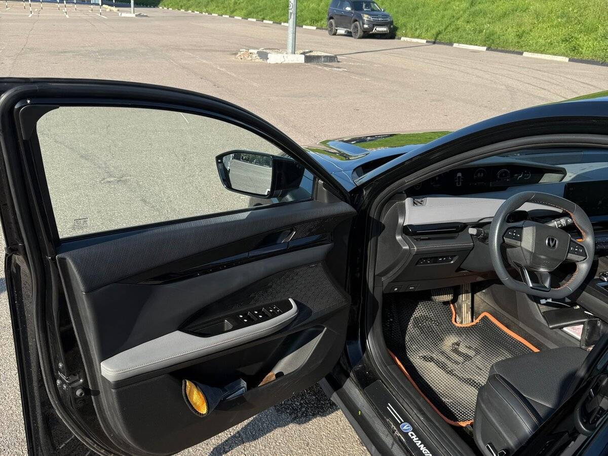 Changan UNI-V с пробегом — 2023 год. Фото: #10