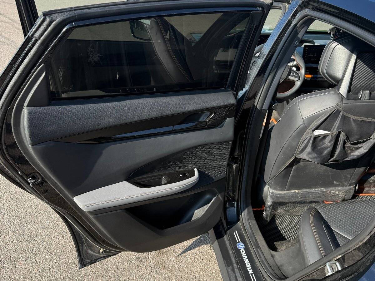 Changan UNI-V с пробегом — 2023 год. Фото: #11