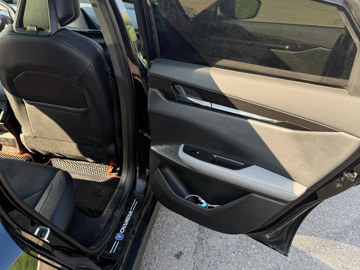 Changan UNI-V с пробегом — 2023 год. Фото: #14