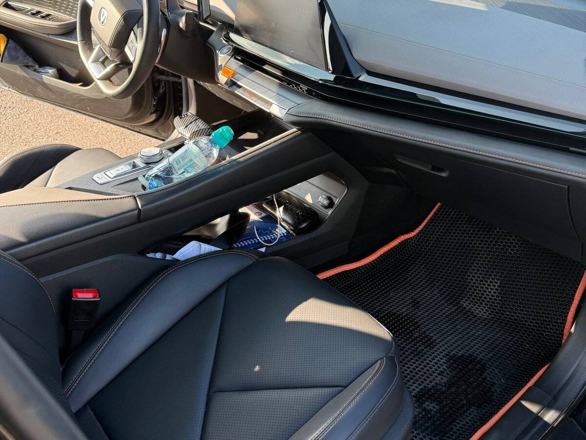 Changan UNI-V с пробегом — 2023 год. Фото: #17