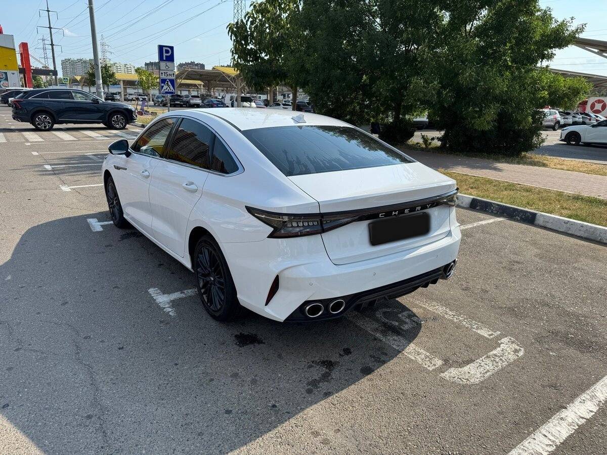 Chery Arrizo 8 с пробегом — 2024 год. Фото: #3