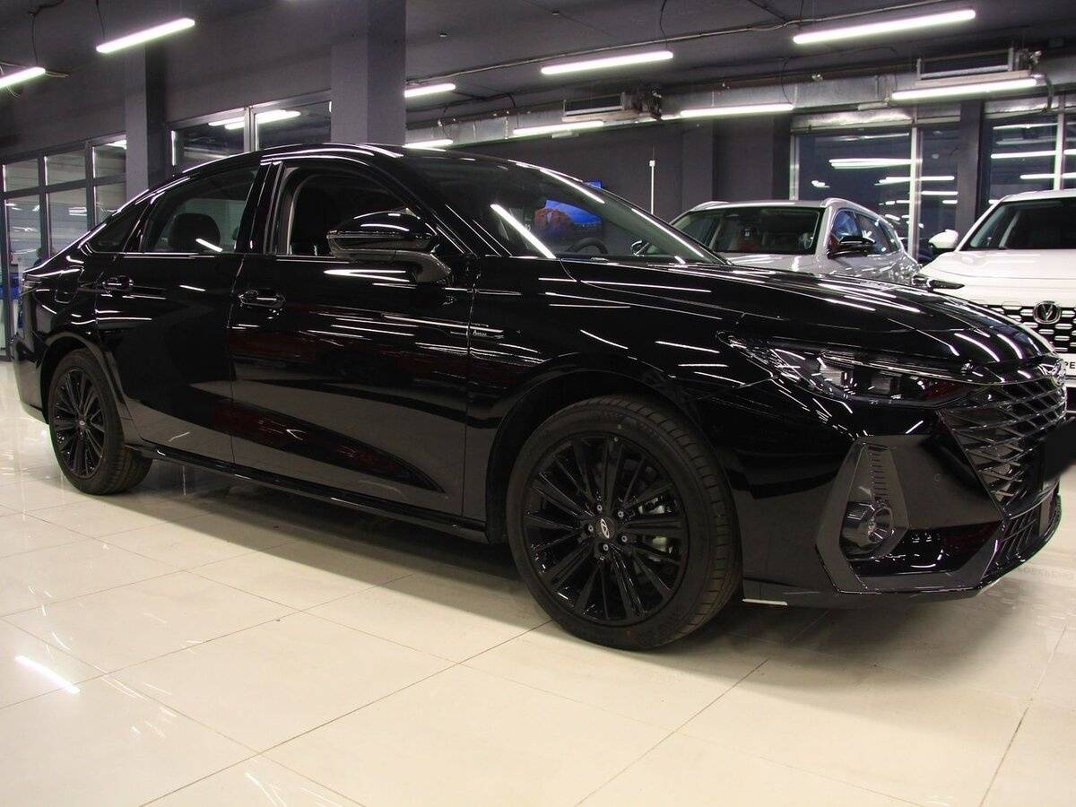 Chery Arrizo 8 с пробегом — 2024 год. Фото: #1