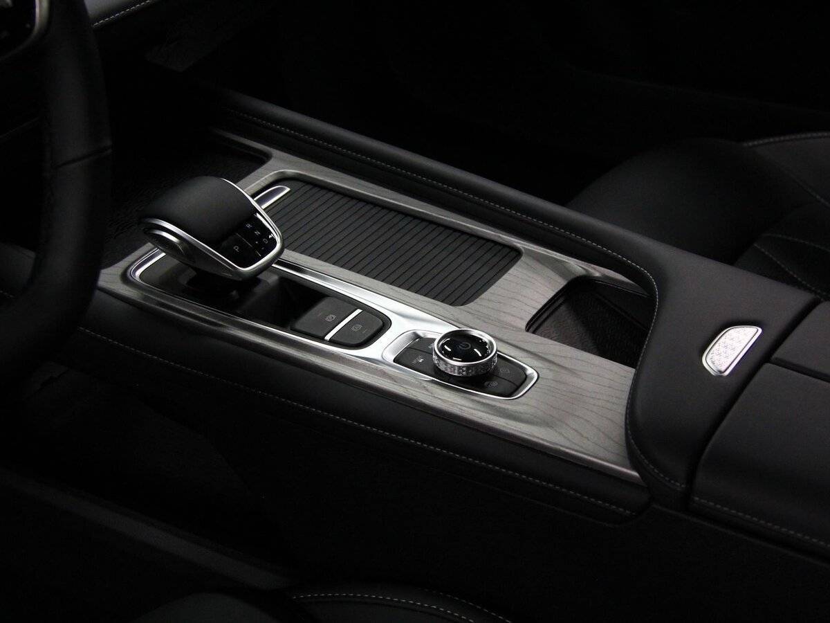 Chery Arrizo 8 с пробегом — 2024 год. Фото: #13