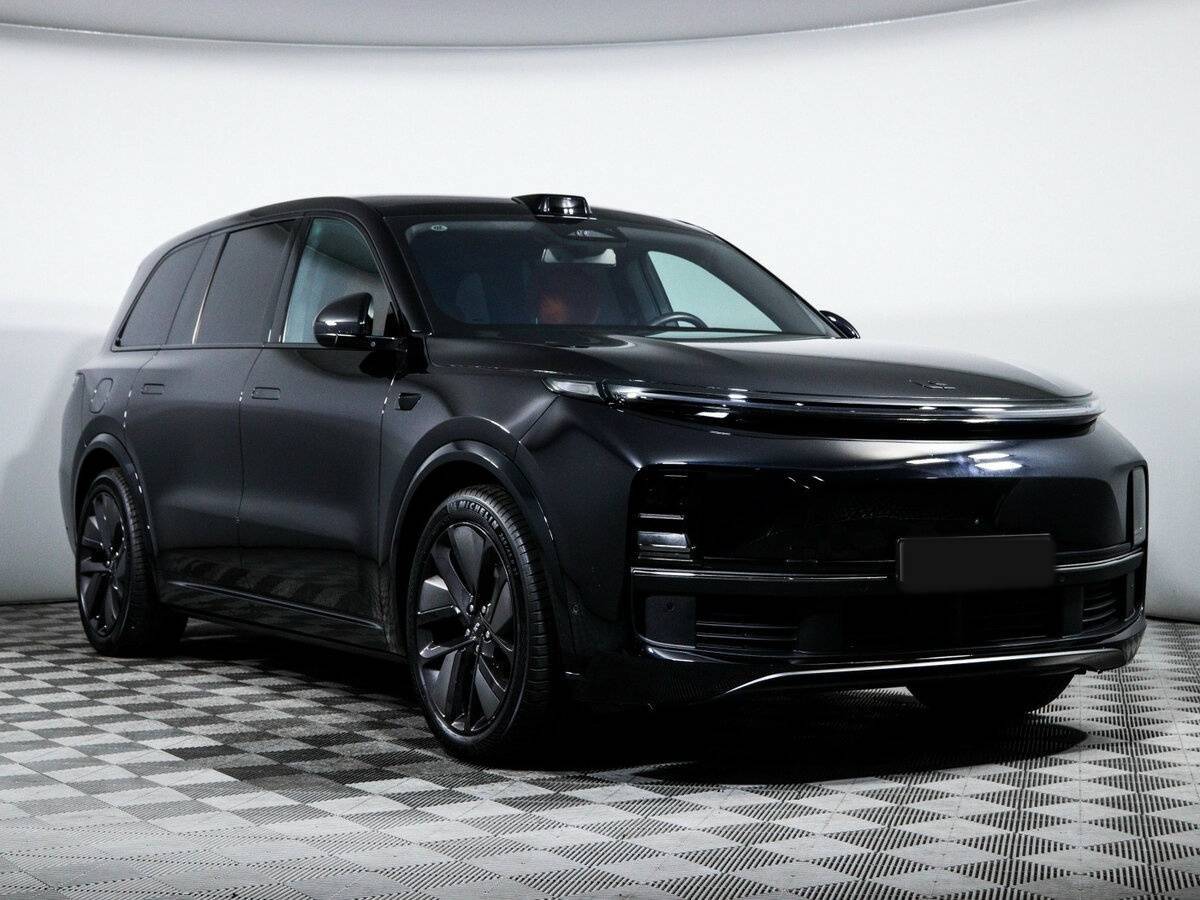 LiXiang L9 с пробегом — 2023 год. Фото: #2