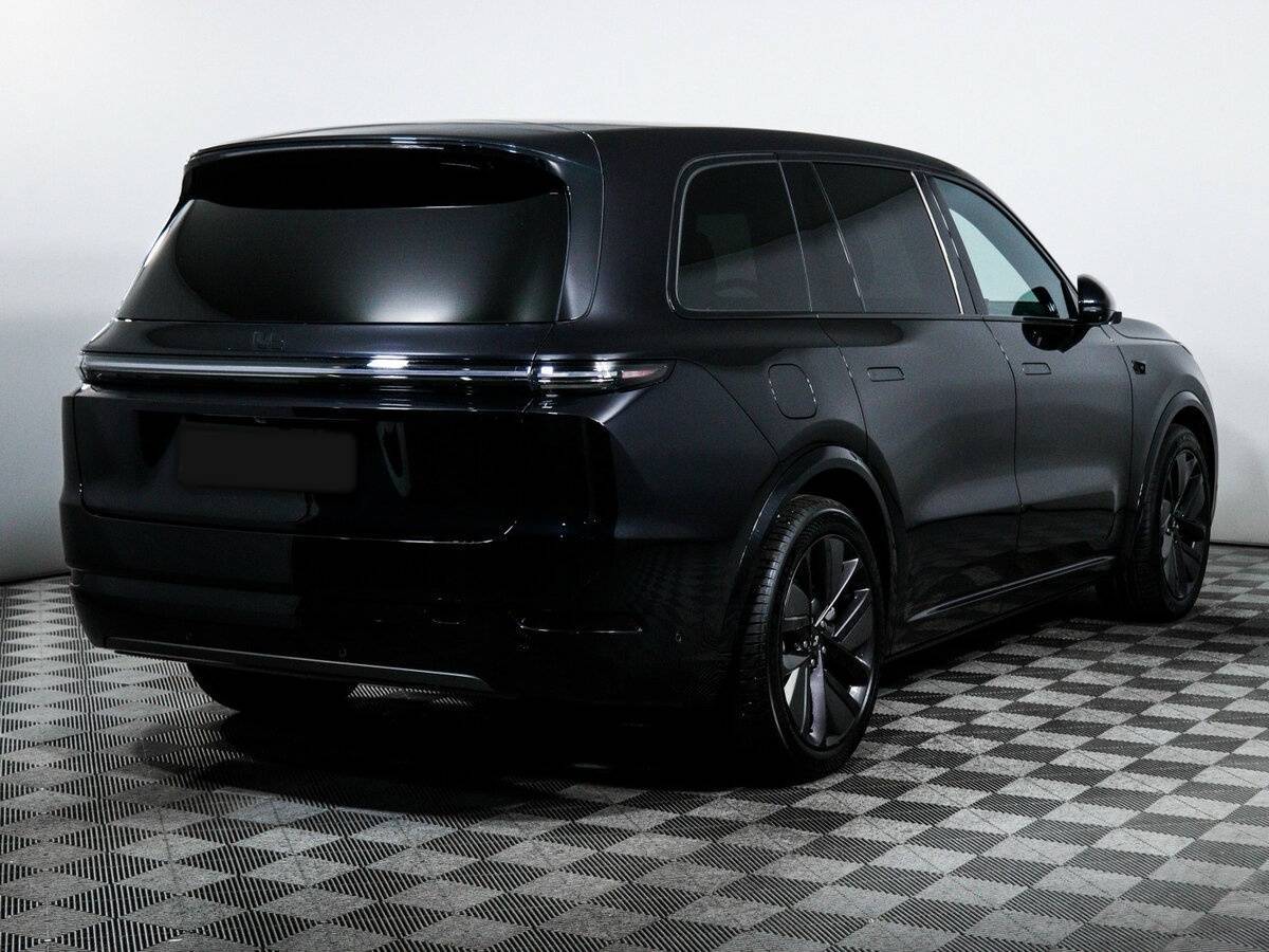 LiXiang L9 с пробегом — 2023 год. Фото: #4