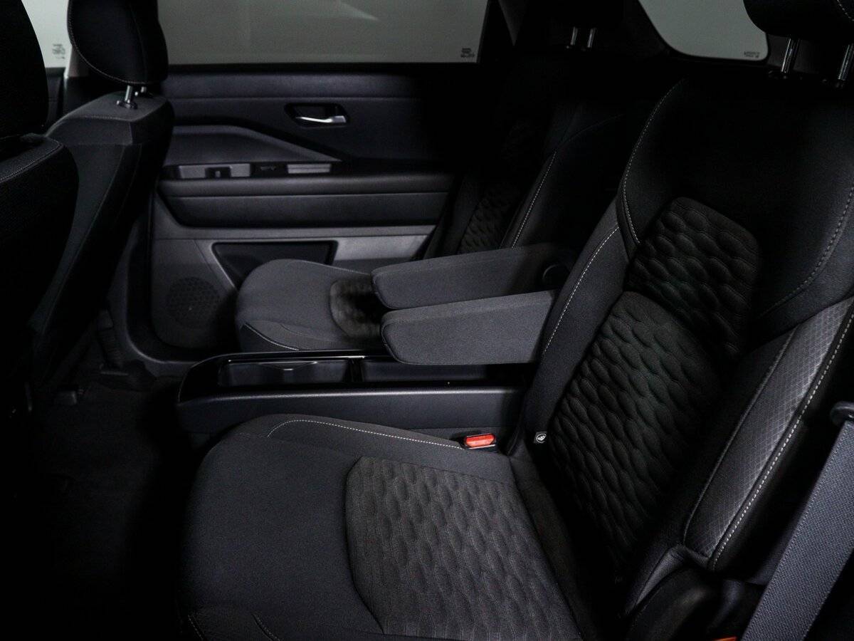 Nissan Pathfinder с пробегом — 2021 год. Фото: #9