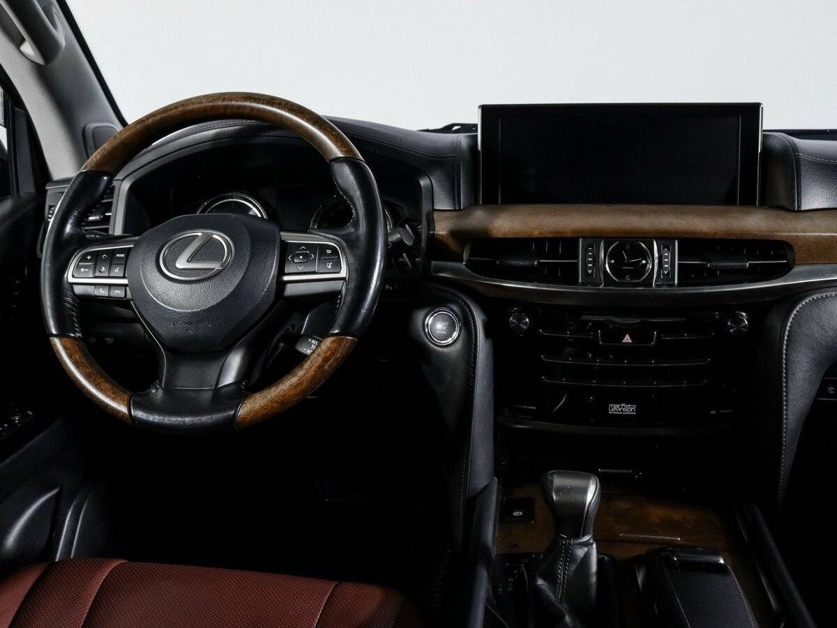 Lexus LX с пробегом — 2016 год. Фото: #8