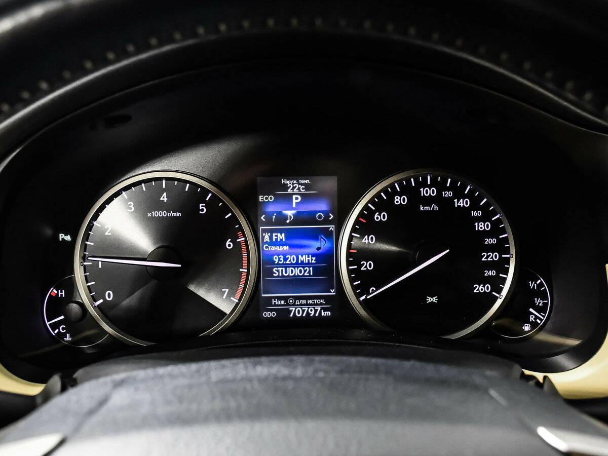 Lexus NX с пробегом — 2015 год. Фото: #9