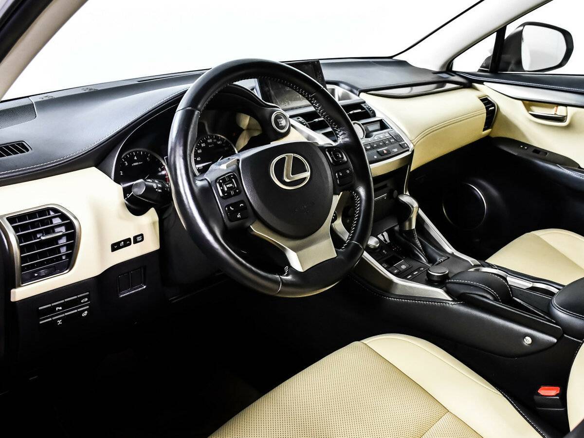 Lexus NX с пробегом — 2015 год. Фото: #12