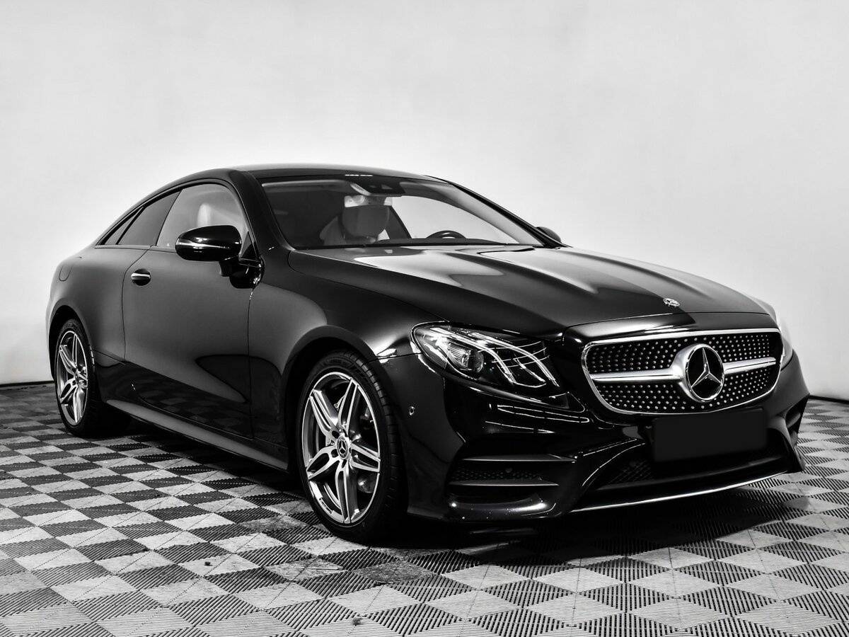 Mercedes-Benz E-Класс с пробегом — 2019 год. Фото: #2