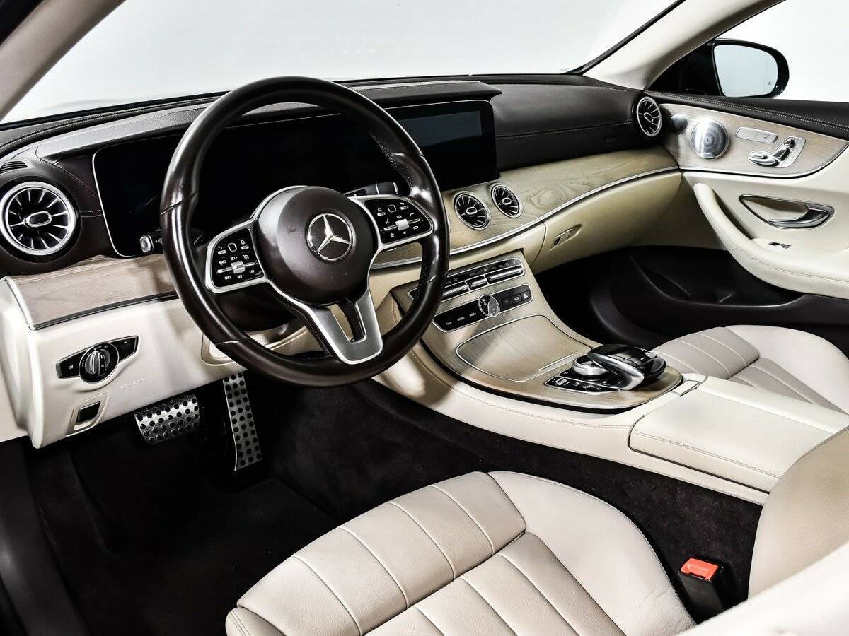 Mercedes-Benz E-Класс с пробегом — 2019 год. Фото: #12