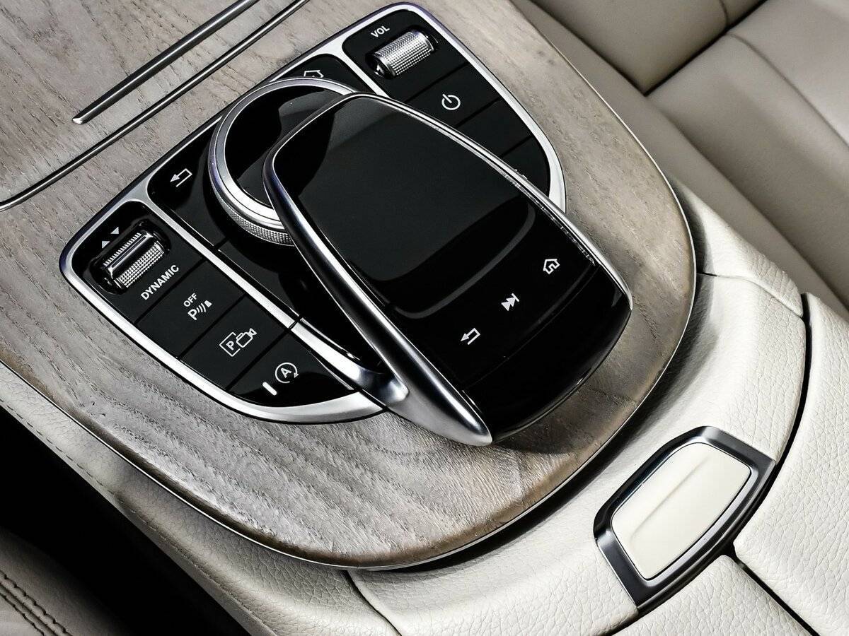 Mercedes-Benz E-Класс с пробегом — 2019 год. Фото: #17