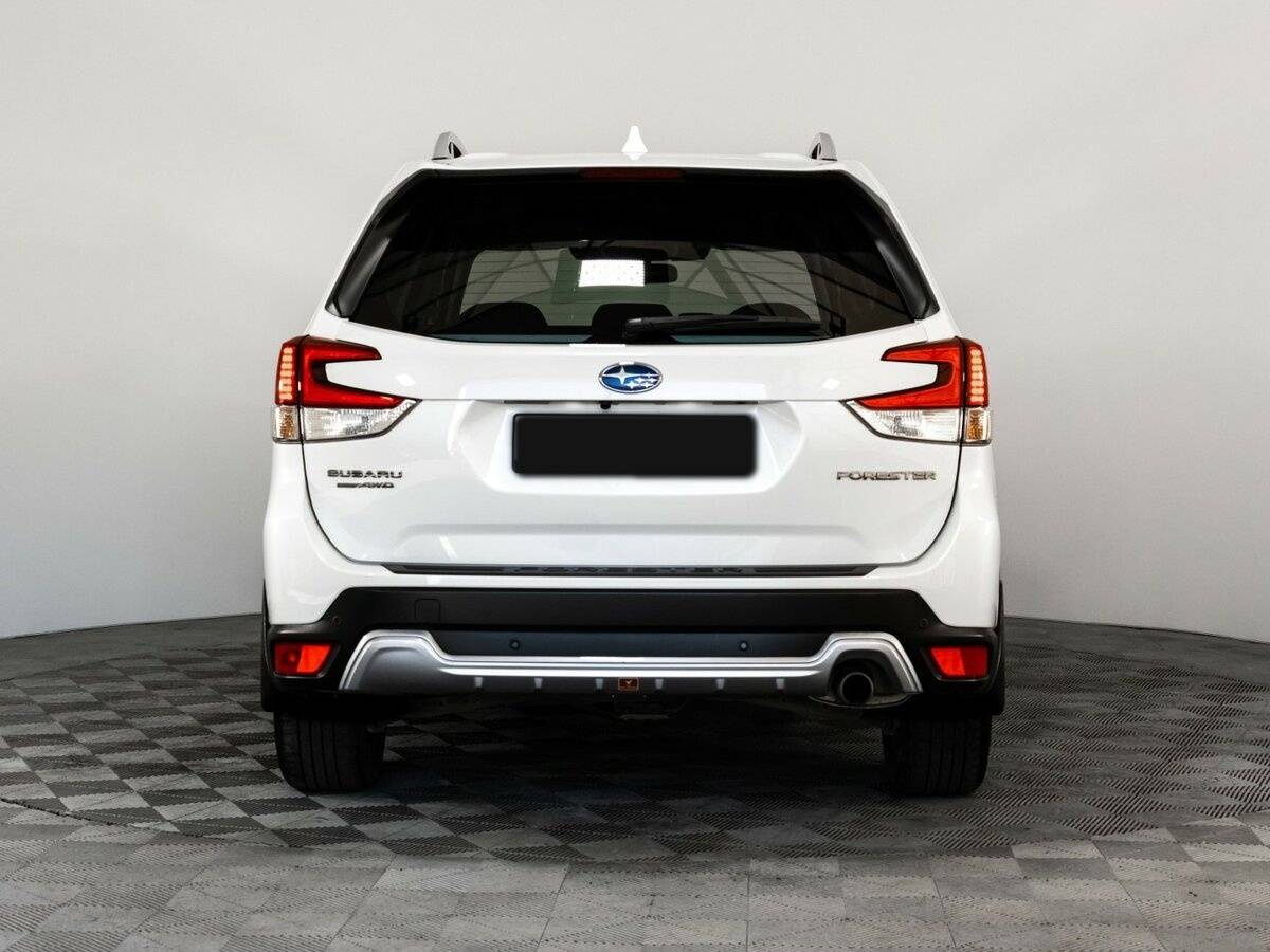 Subaru Forester с пробегом — 2021 год. Фото: #4