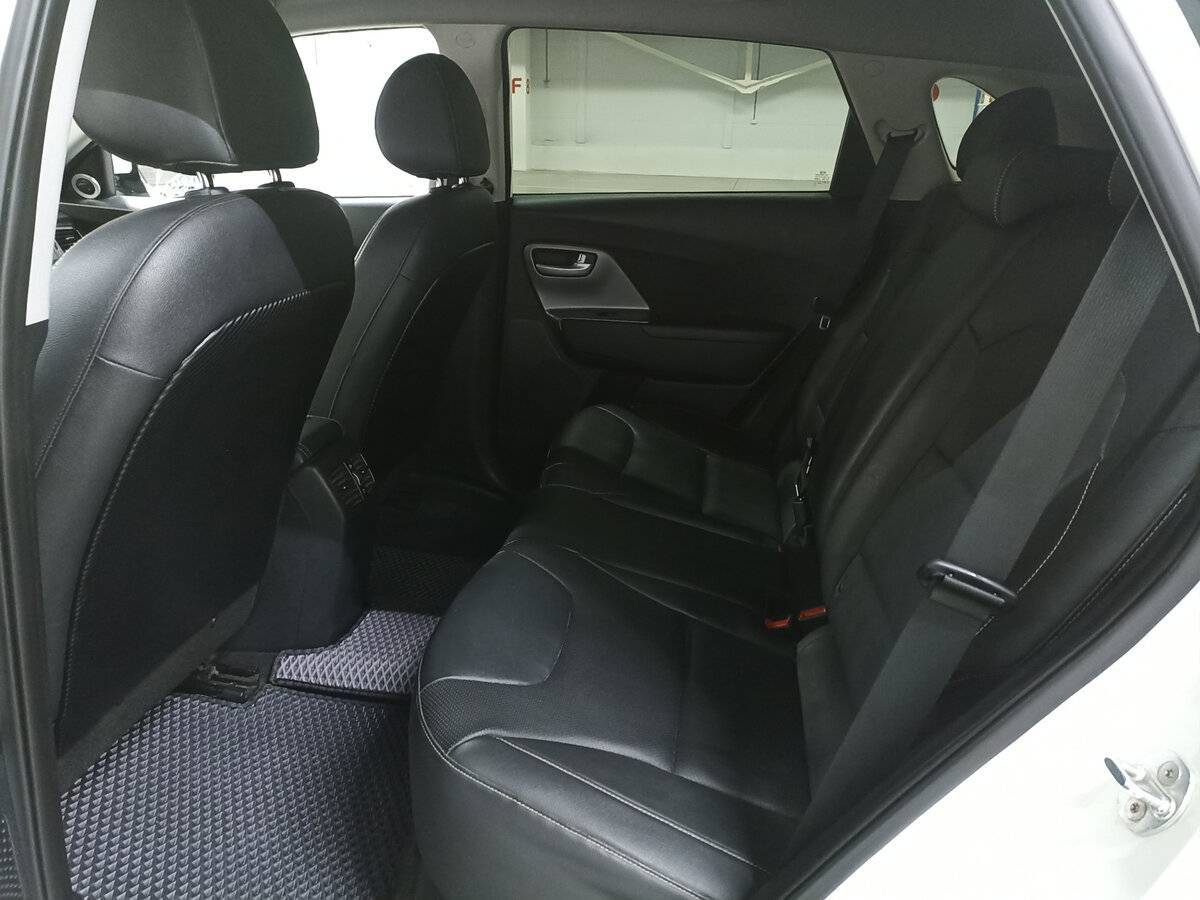Kia Niro с пробегом — 2019 год. Фото: #11