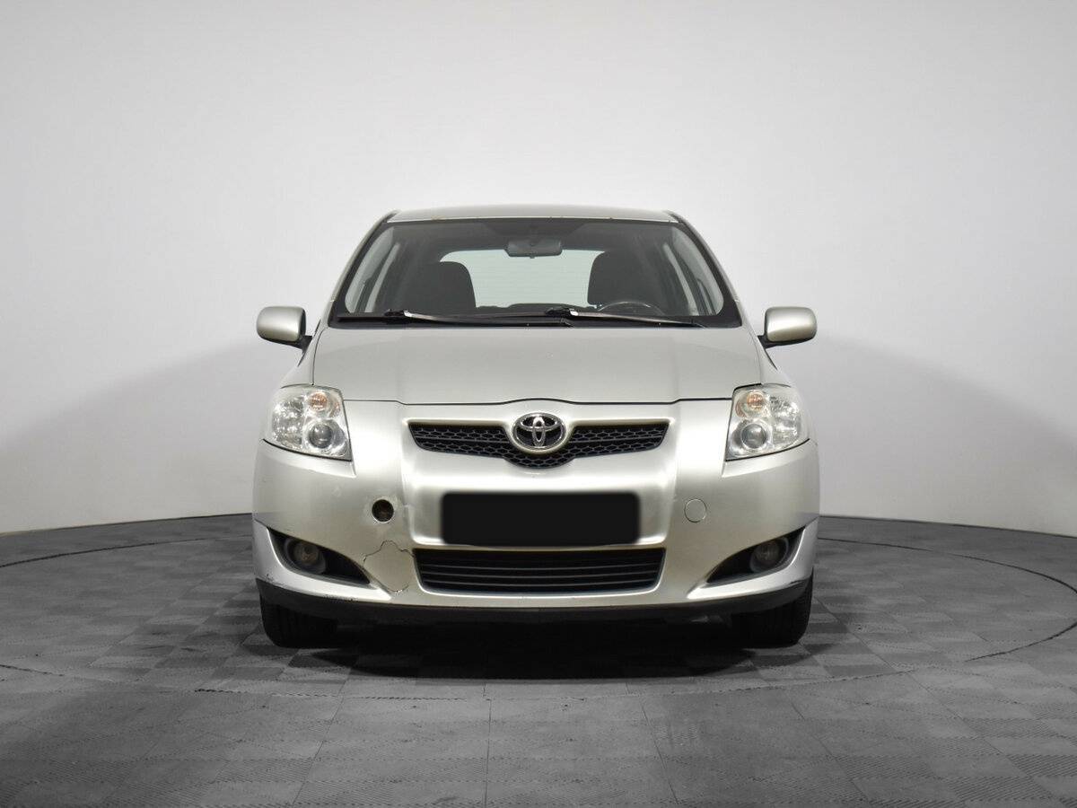 Toyota Auris с пробегом — 2008 год. Фото: #1