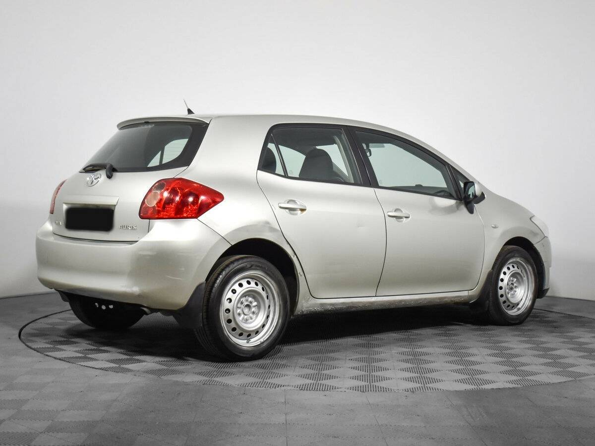 Toyota Auris с пробегом — 2008 год. Фото: #4