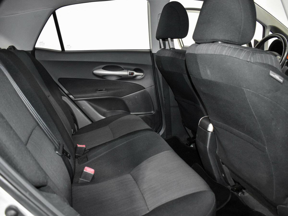 Toyota Auris с пробегом — 2008 год. Фото: #12