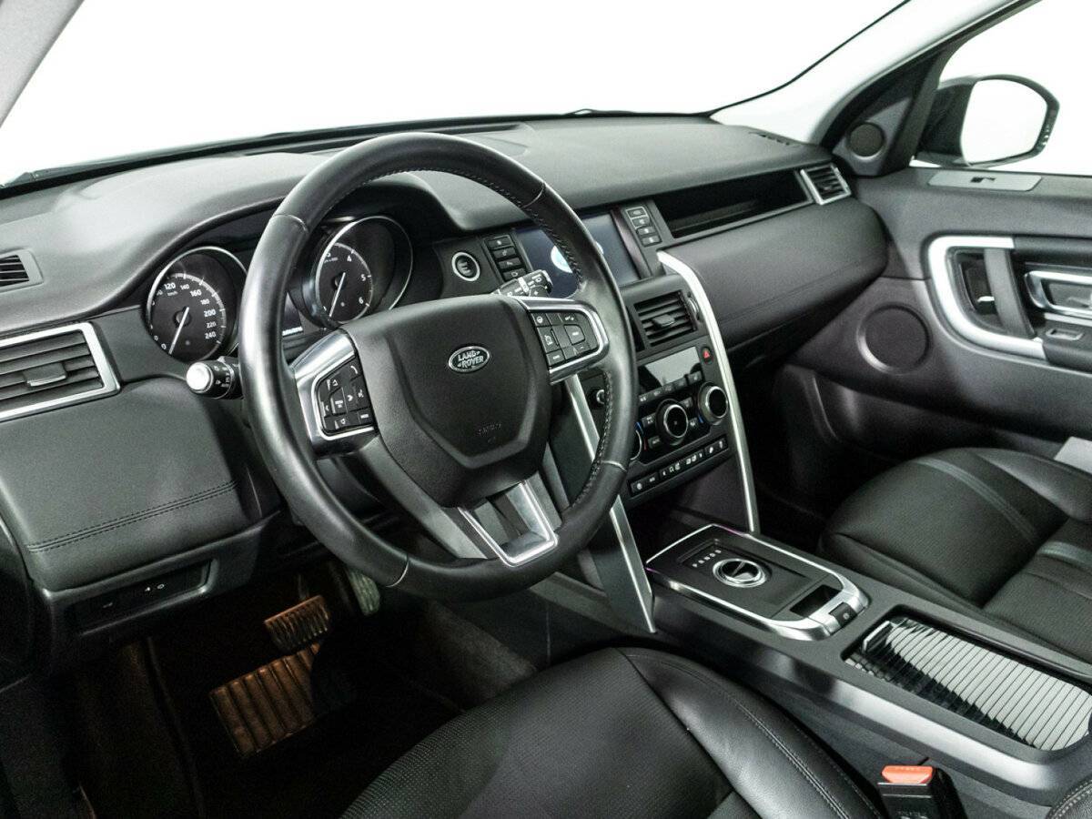 Land Rover Discovery Sport с пробегом — 2018 год. Фото: #10