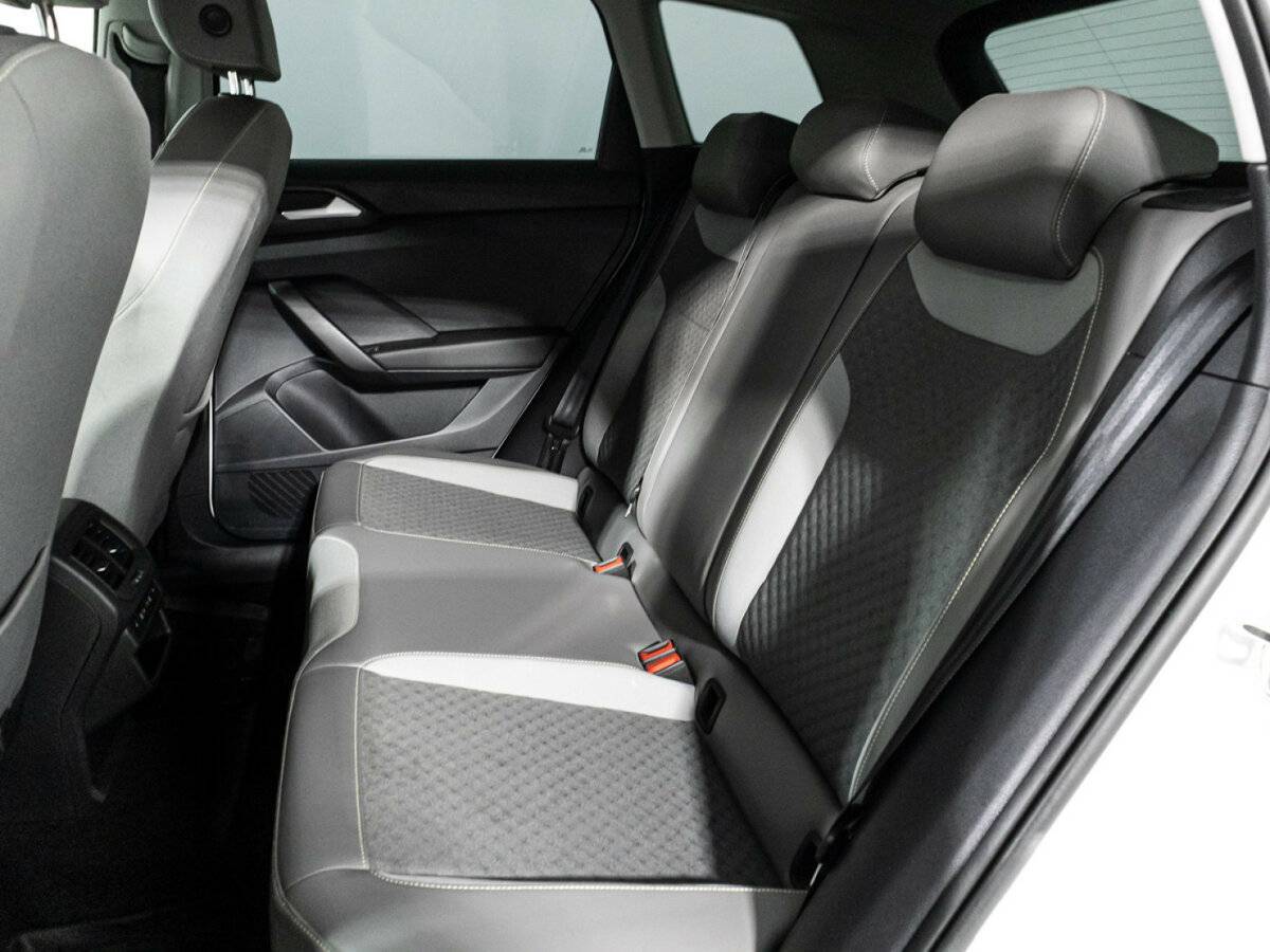 Volkswagen Taos с пробегом — 2021 год. Фото: #9