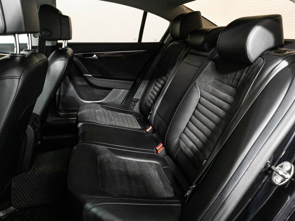 Volkswagen Passat с пробегом — 2011 год. Фото: #10