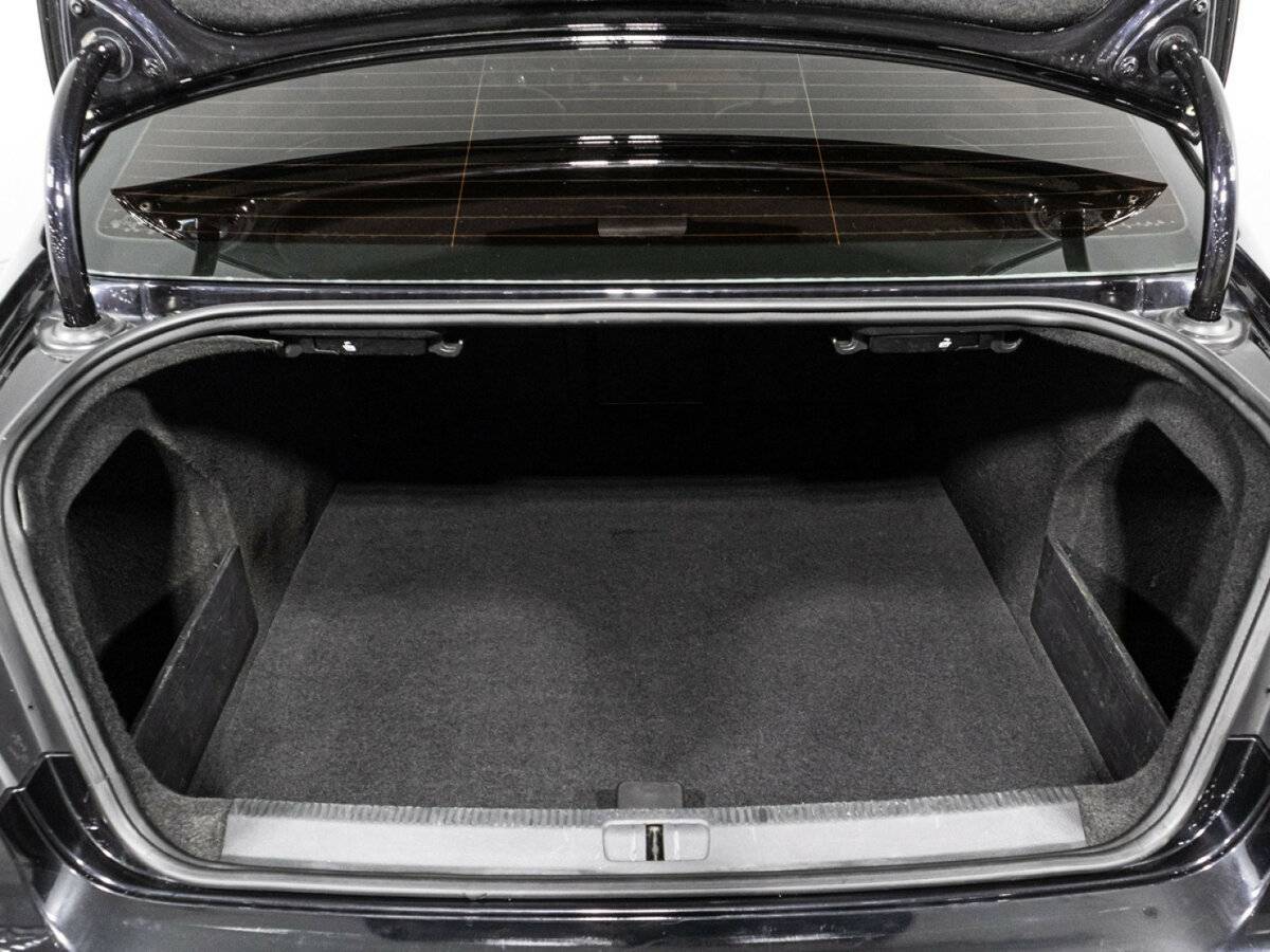 Volkswagen Passat с пробегом — 2011 год. Фото: #15