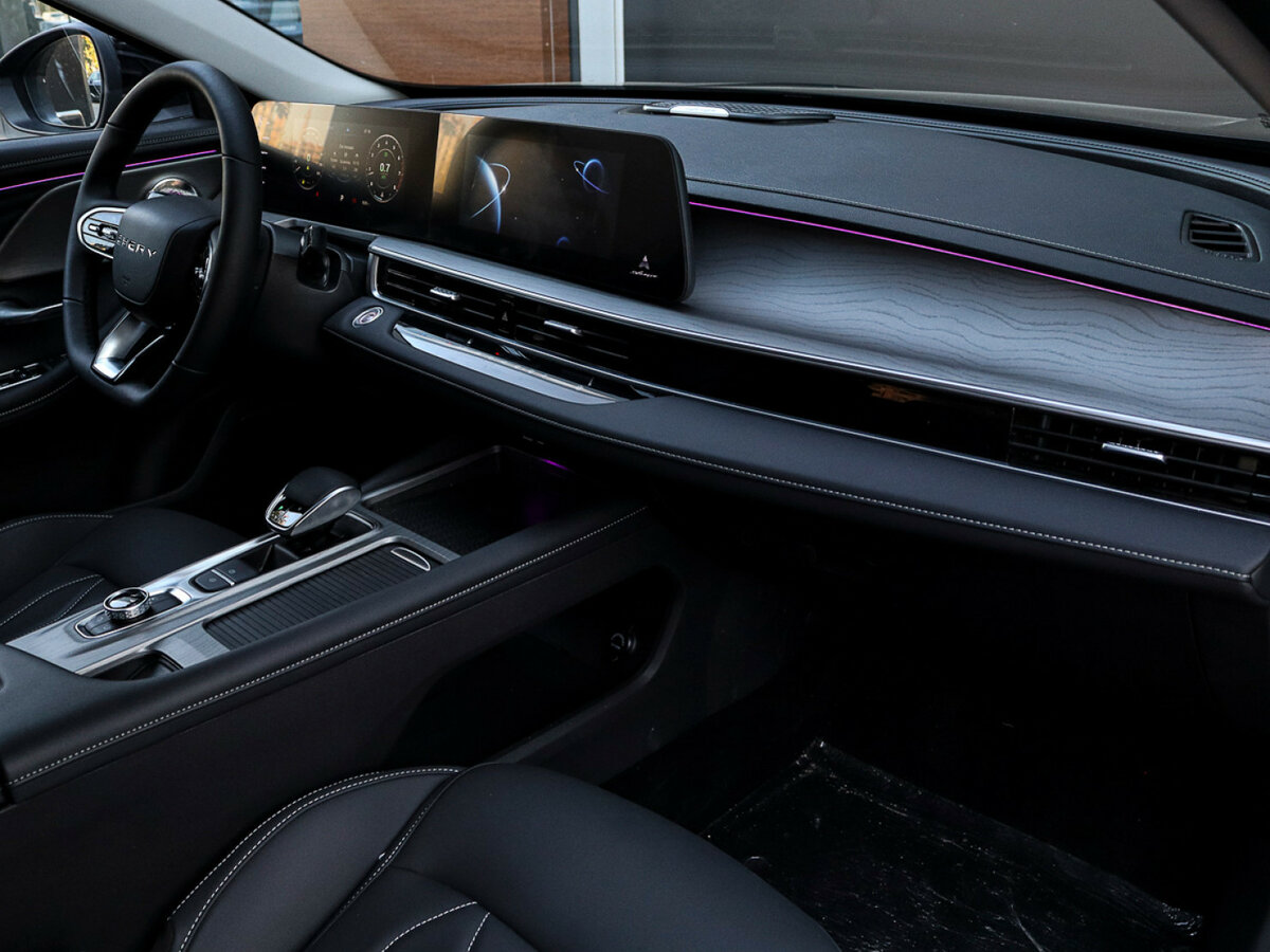 Chery Arrizo 8 с пробегом — 2024 год. Фото: #8