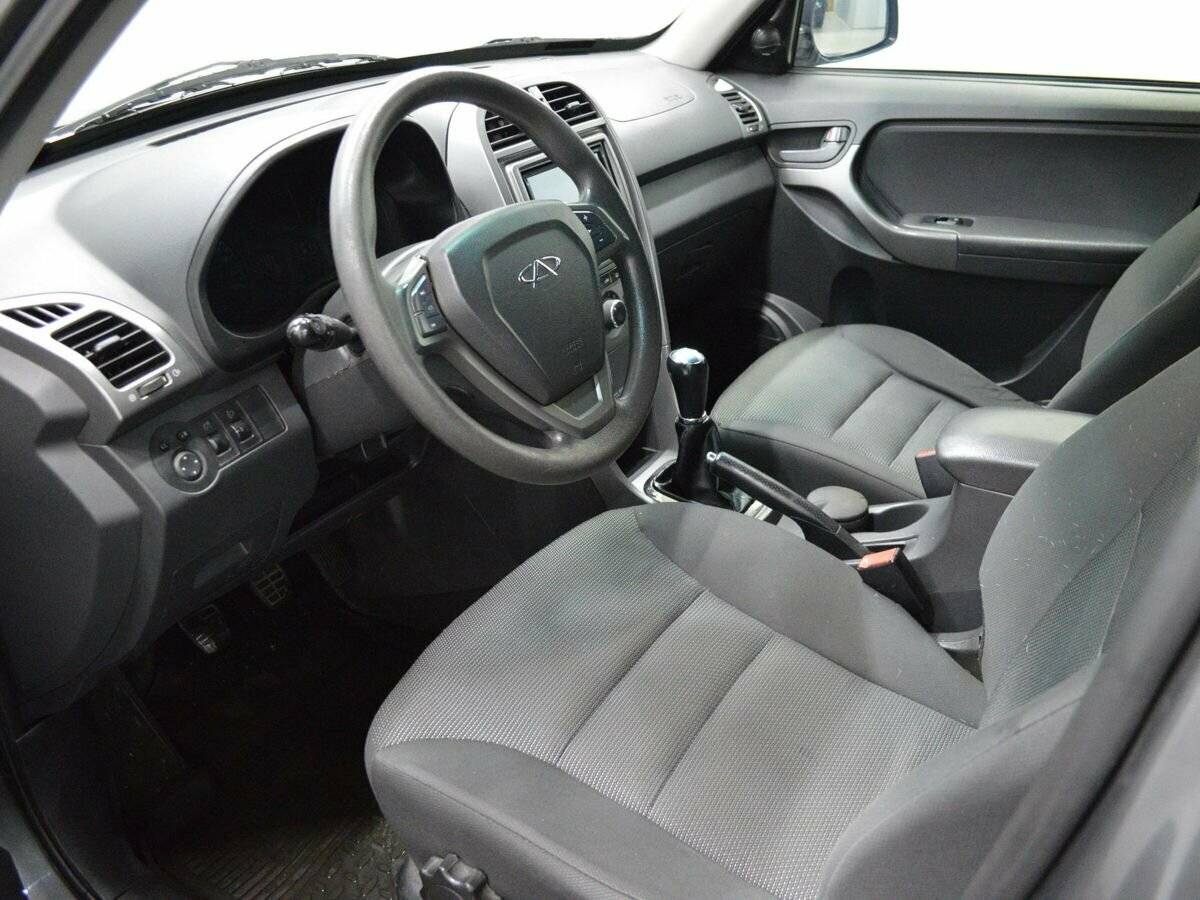 Chery Tiggo (T11) с пробегом — 2015 год. Фото: #9