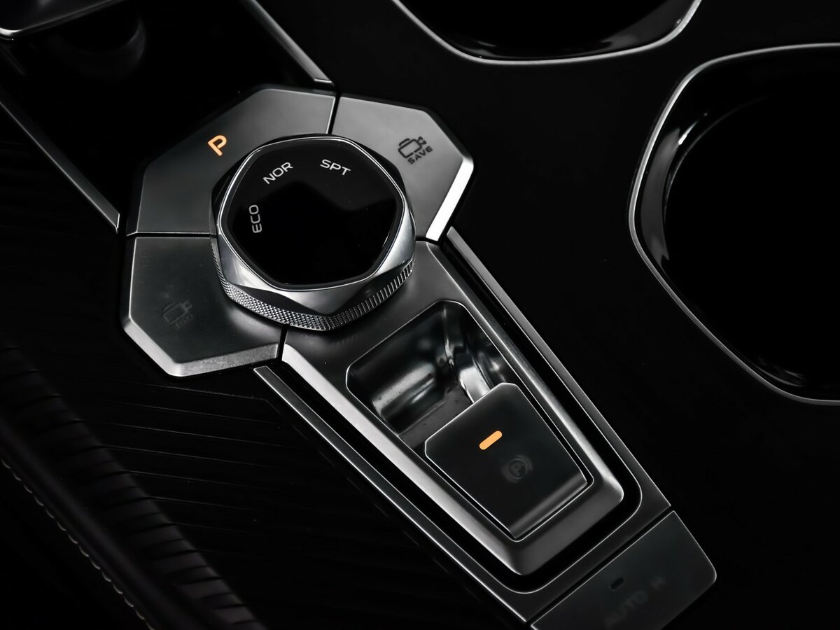 Changan UNI-K с пробегом — 2024 год. Фото: #18