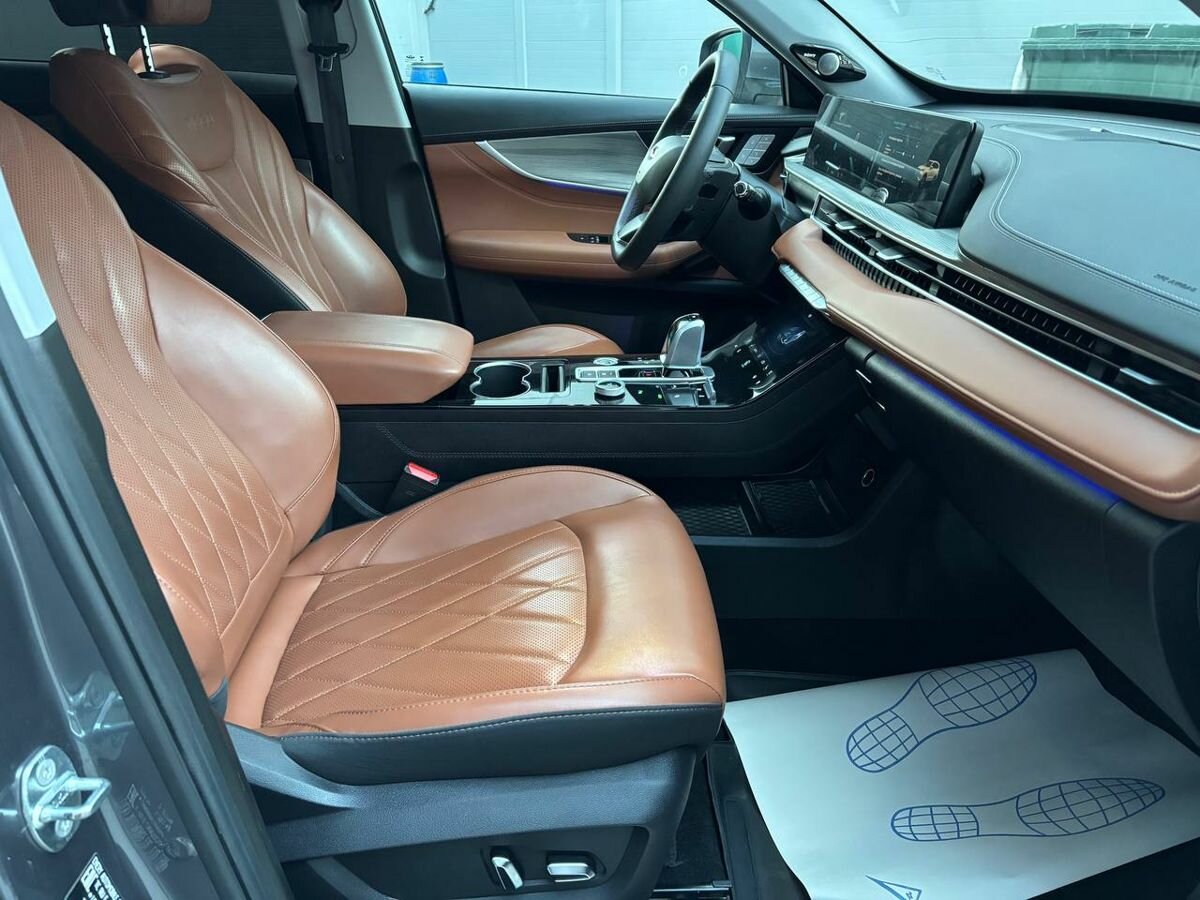 Chery Tiggo 8 Pro e+ с пробегом — 2023 год. Фото: #12