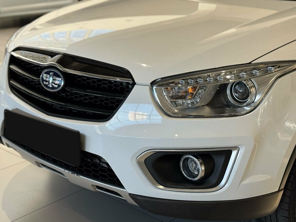 FAW Besturn X80 с пробегом — 2017 год. Фото: #3