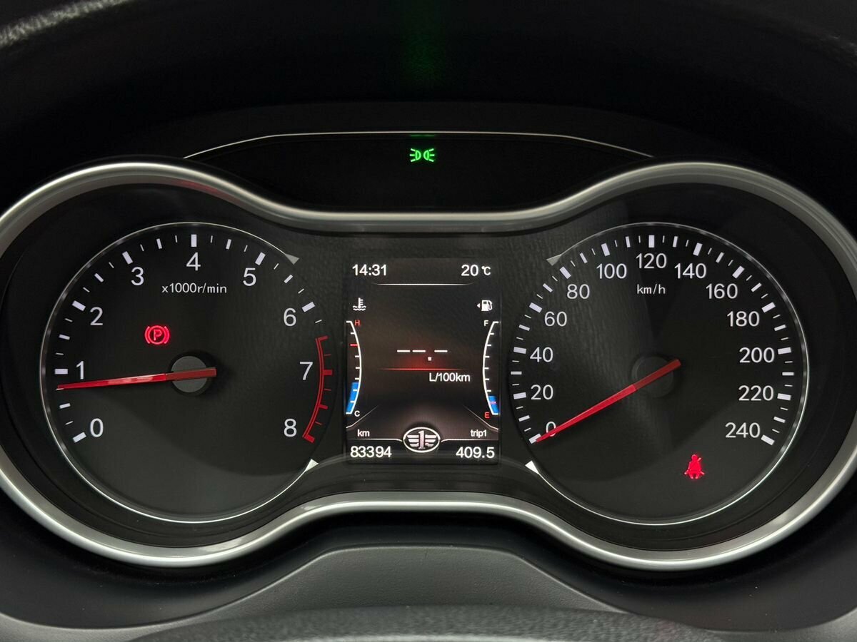 FAW Besturn X80 с пробегом — 2018 год. Фото: #11