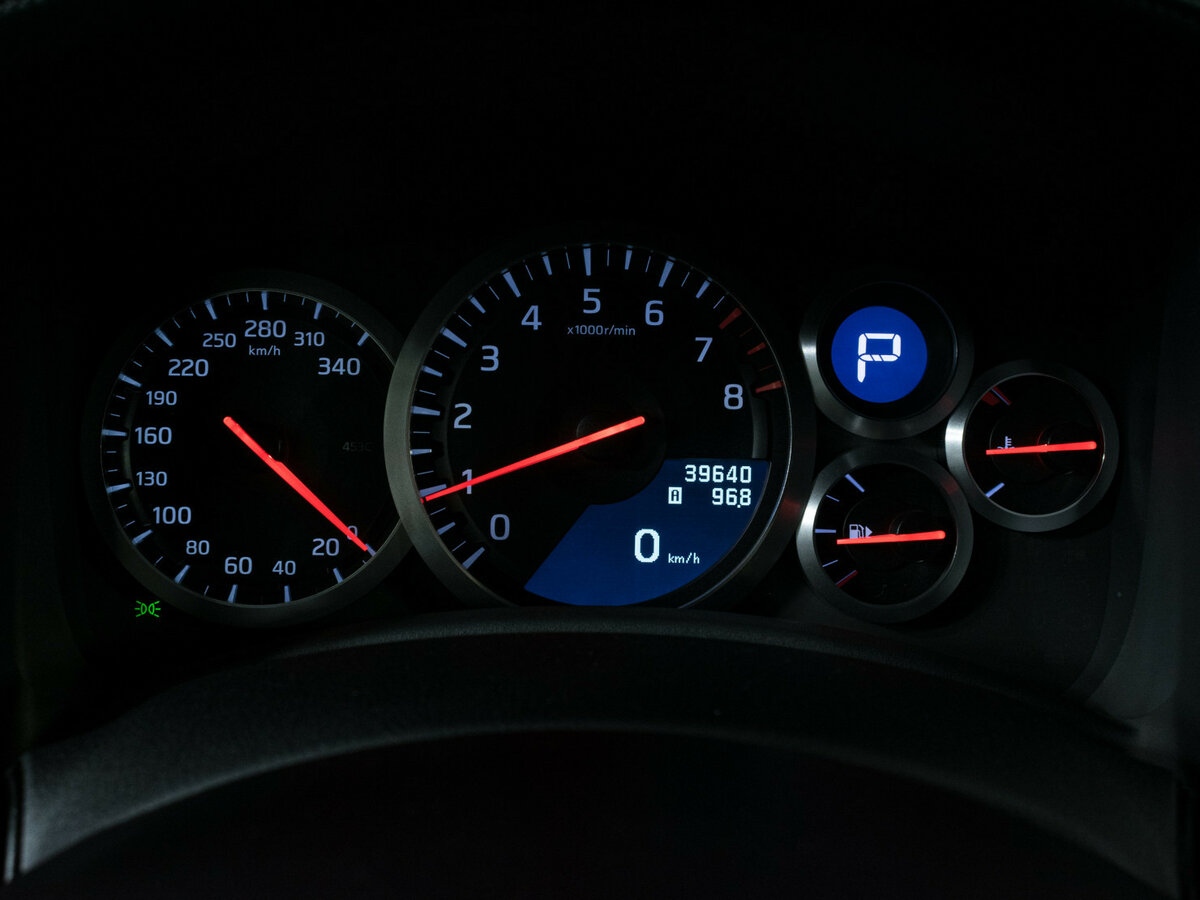 Nissan GT-R с пробегом — 2011 год. Фото: #10