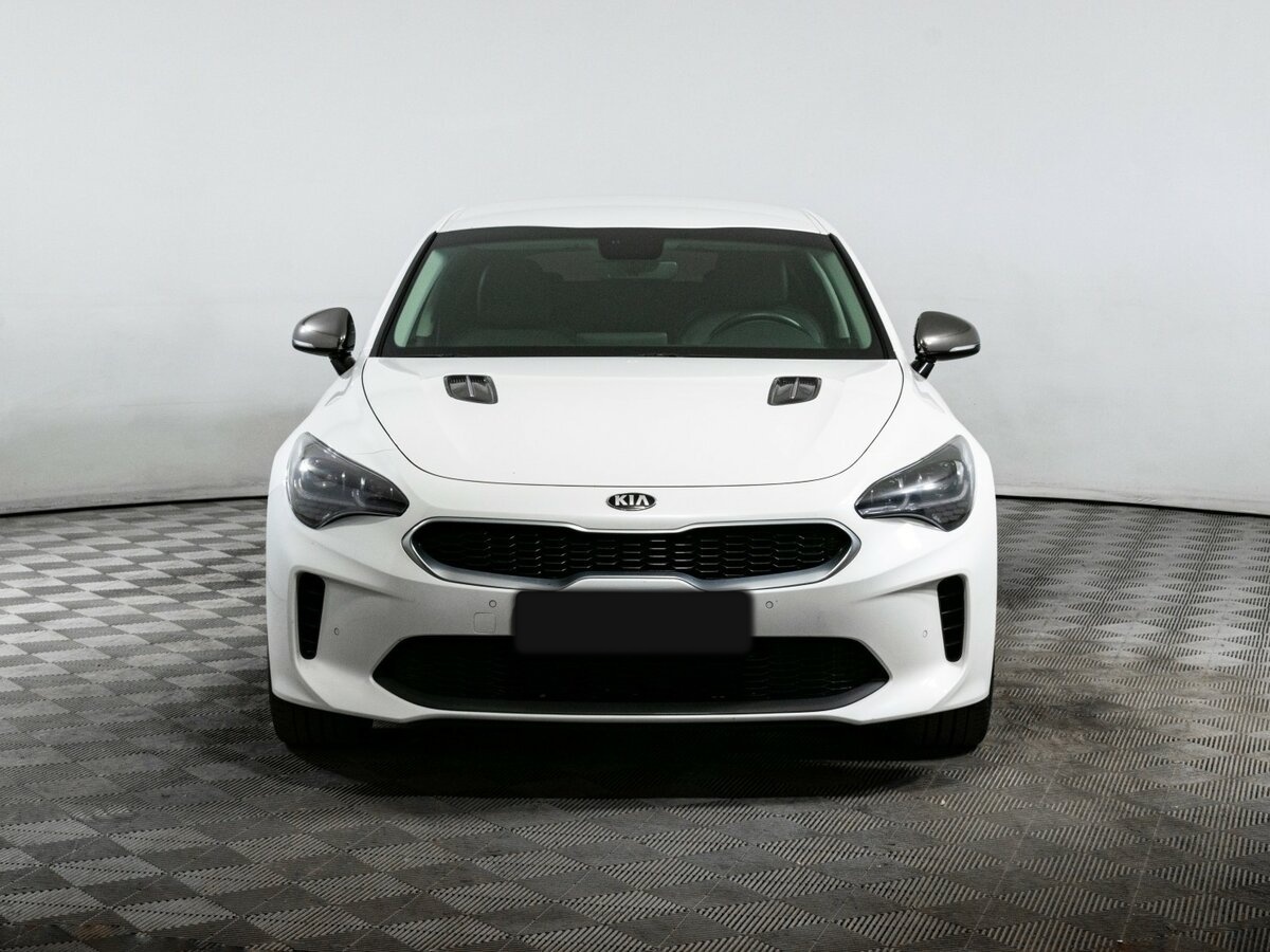 Kia Stinger с пробегом — 2021 год. Фото: #1