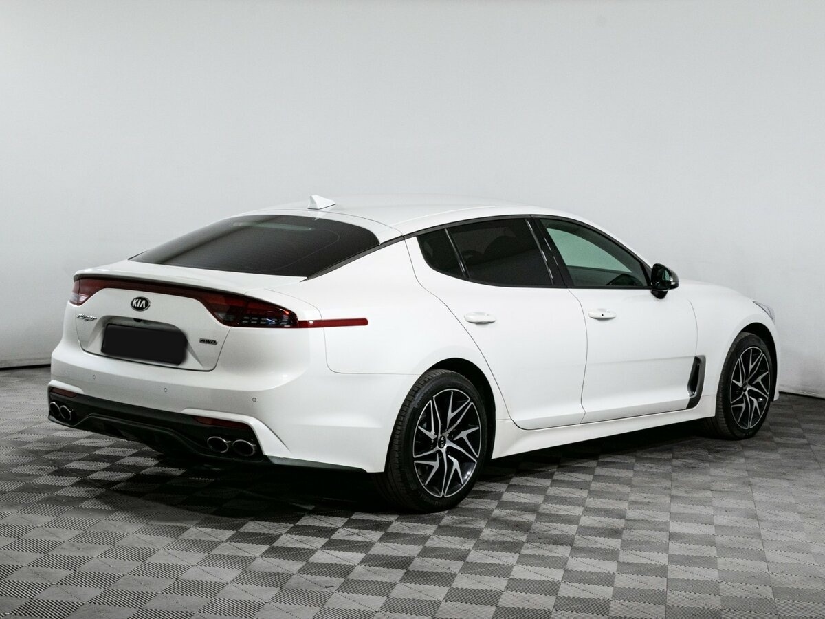 Kia Stinger с пробегом — 2021 год. Фото: #3
