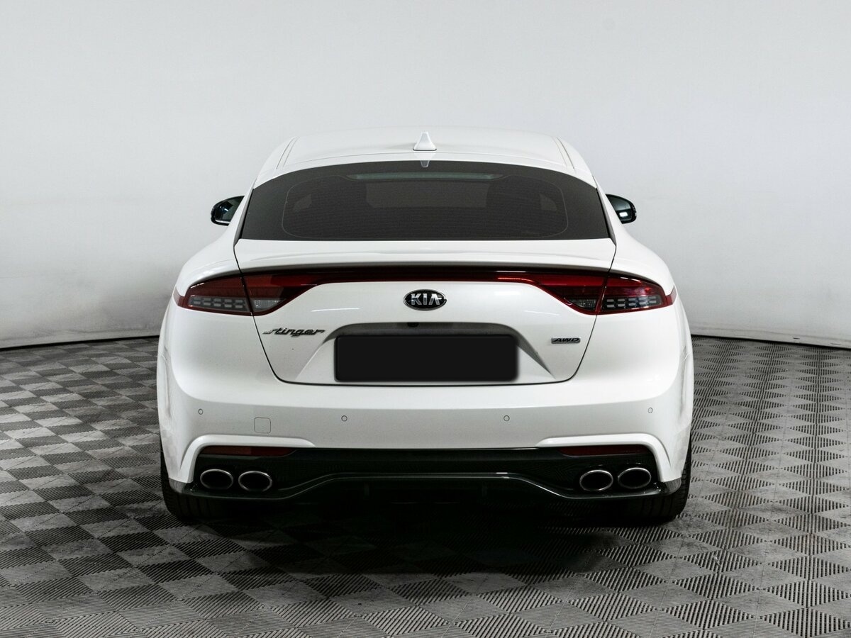 Kia Stinger с пробегом — 2021 год. Фото: #4