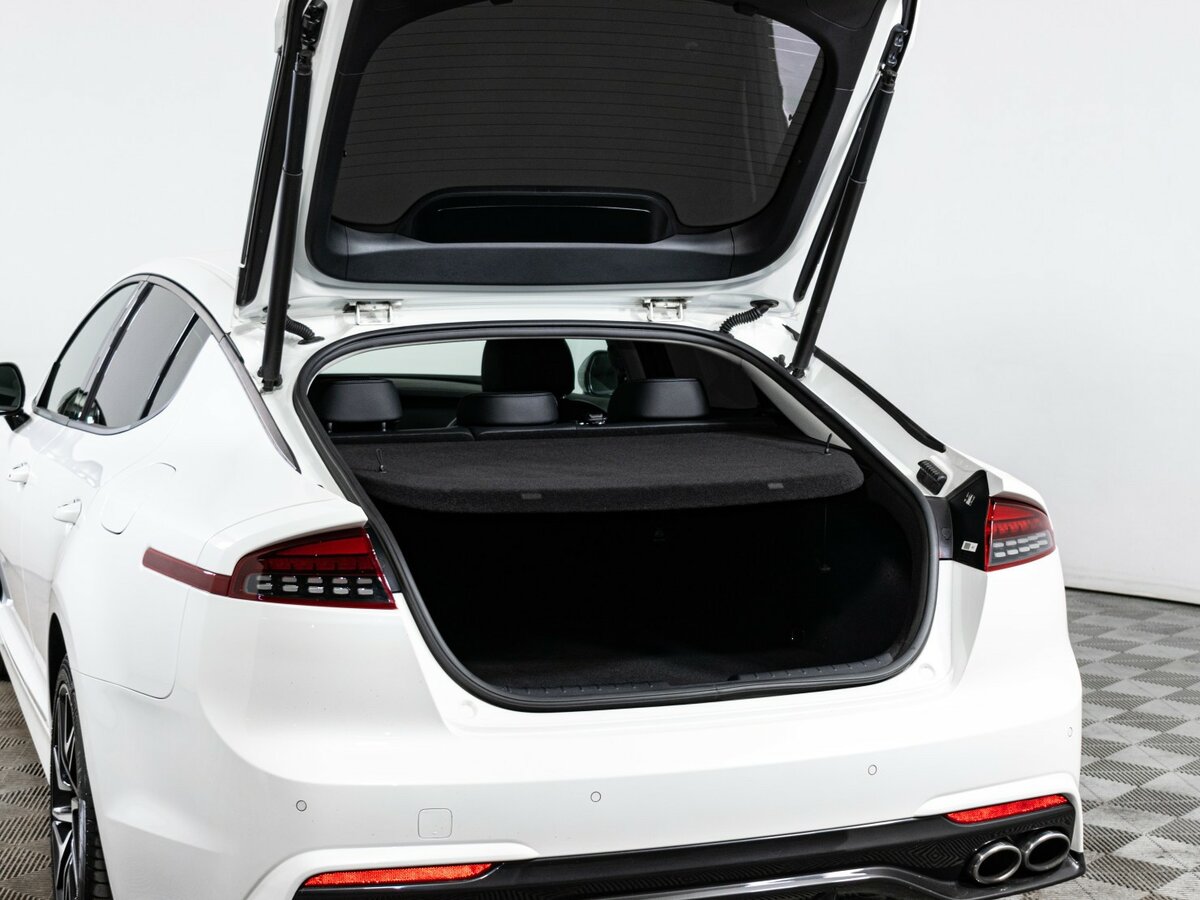 Kia Stinger с пробегом — 2021 год. Фото: #6