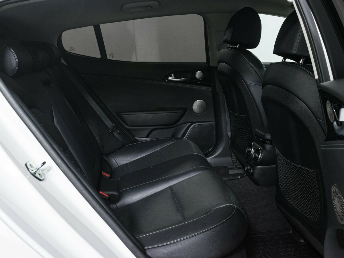 Kia Stinger с пробегом — 2021 год. Фото: #10