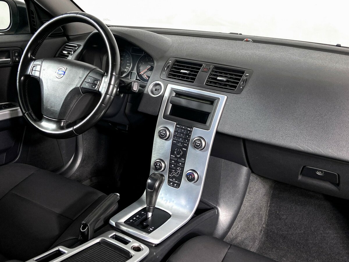 Volvo S40 с пробегом — 2010 год. Фото: #7