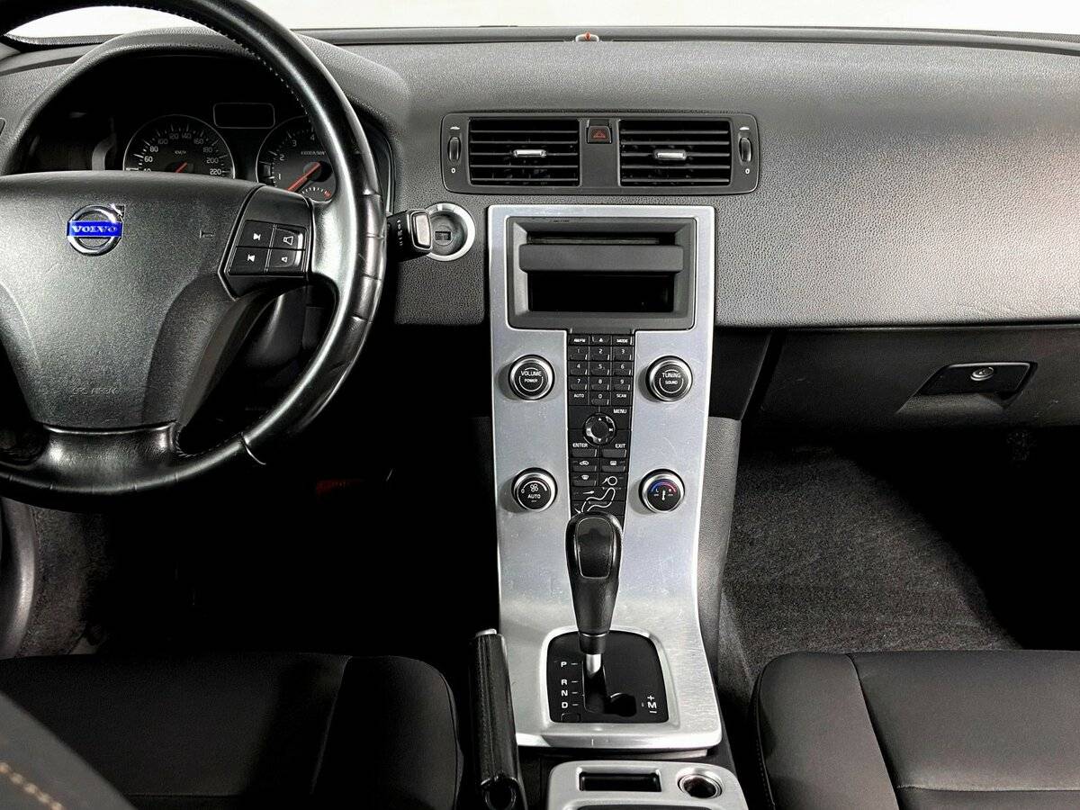 Volvo S40 с пробегом — 2010 год. Фото: #8